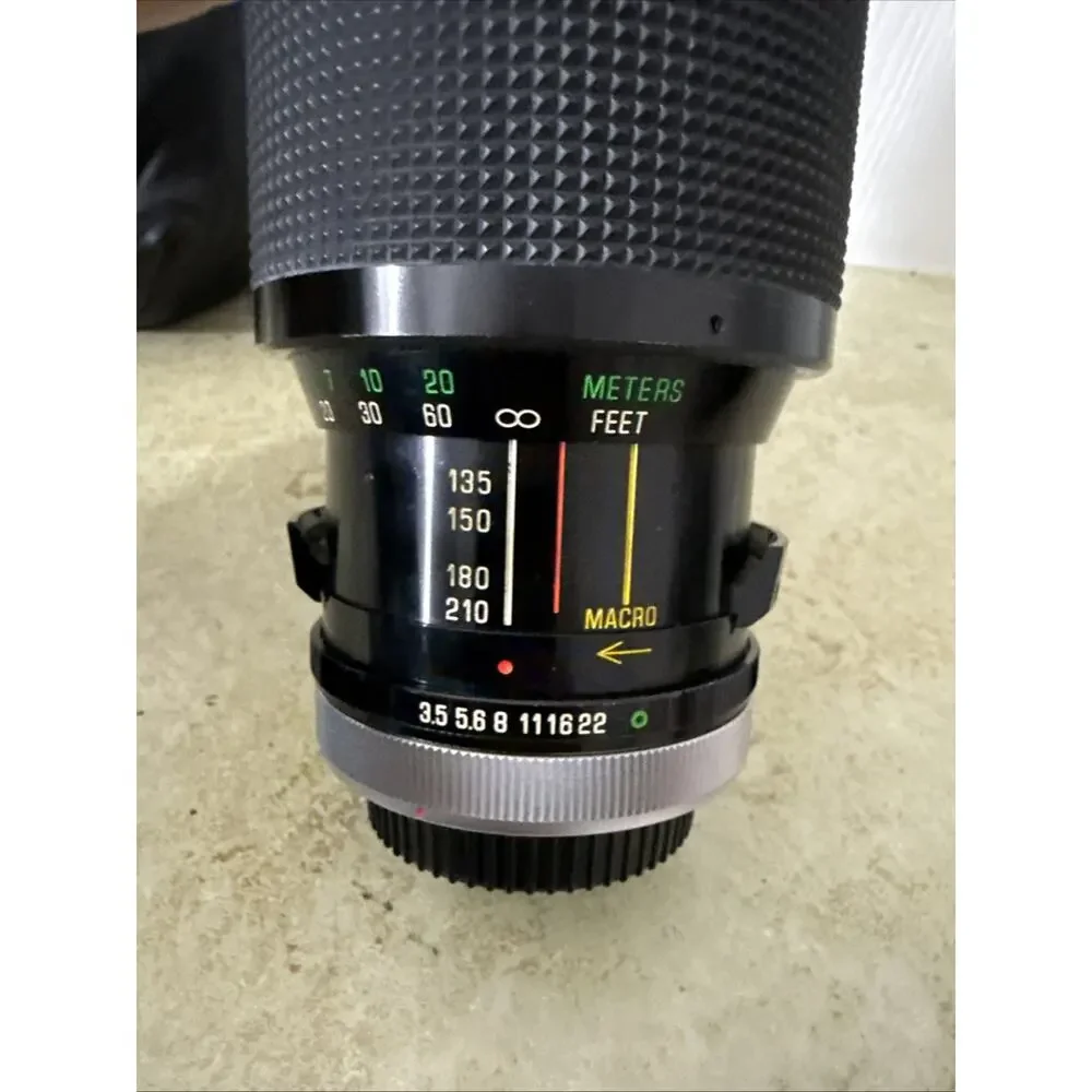 Vivitar Camera Lens Skylight Filter 67 mm IA Japan 70-210mm Zoom Lens